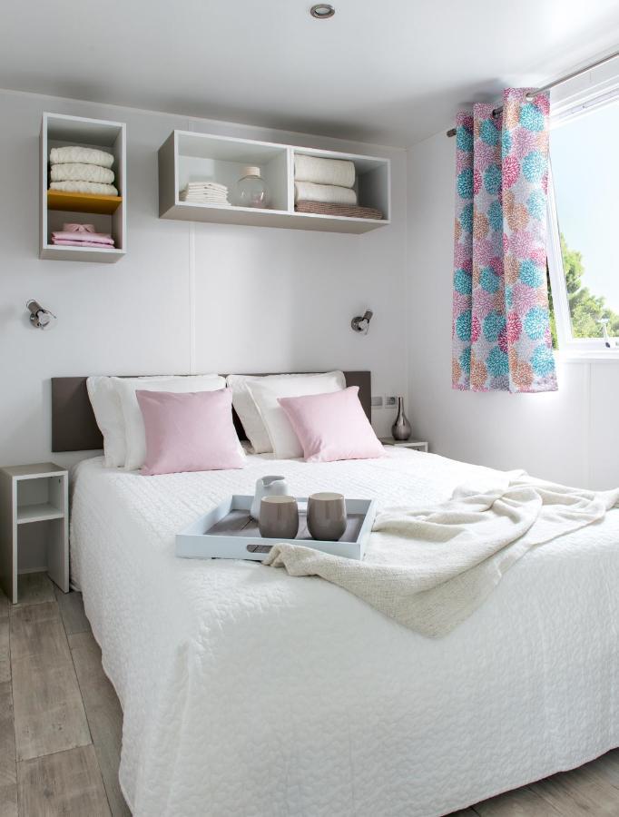 Camping Le Robinson Hotel โคลวิลล์-ซัวร์-แมร์ ภายนอก รูปภาพ